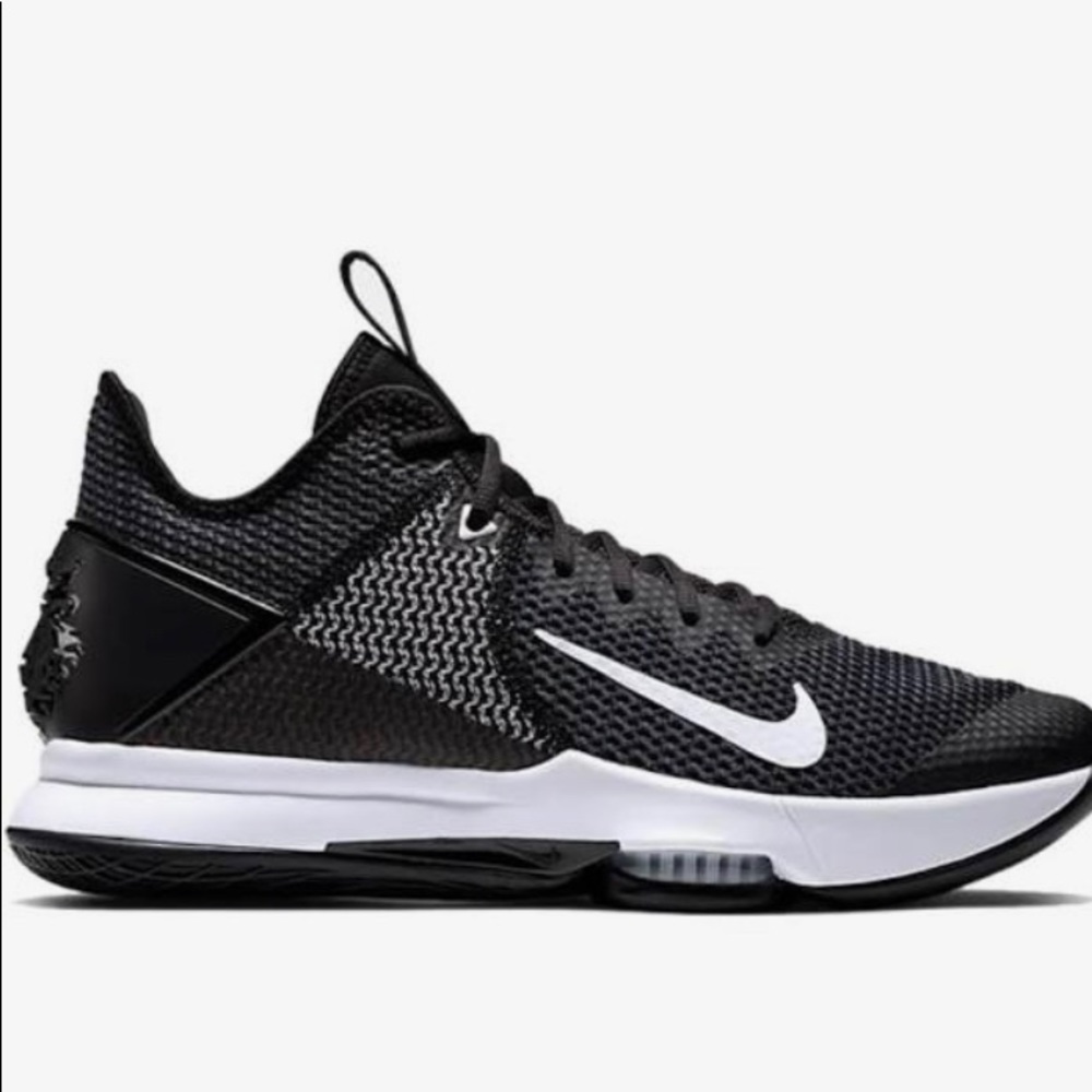 Lebron witness 4 basketball shoes